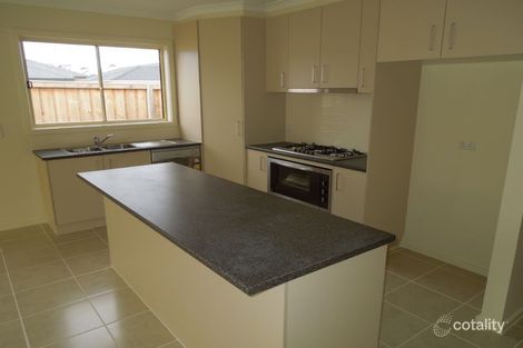 Property photo of 29 Dunraven Crescent Doreen VIC 3754