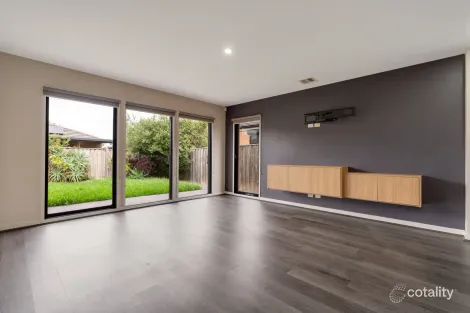 Property photo of 55 Trillium Boulevard Mickleham VIC 3064