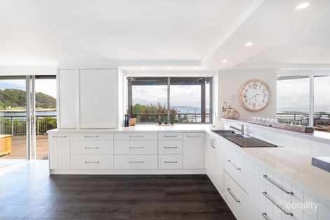 Property photo of 17 Shipton Crescent Mollymook NSW 2539