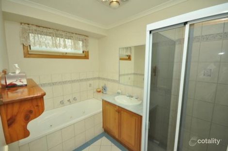 Property photo of 38 Bulla Road Bulla VIC 3428