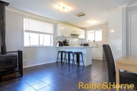 Property photo of 28 Meadowbank Drive Dubbo NSW 2830