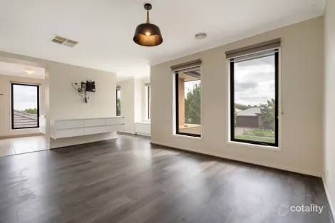 Property photo of 55 Trillium Boulevard Mickleham VIC 3064