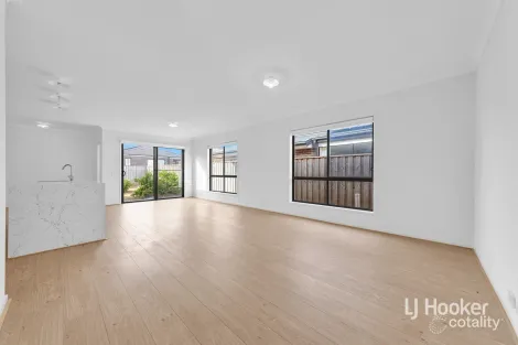 Property photo of 13 Praline Street Manor Lakes VIC 3024