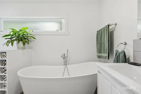 Property photo of 20 Bilinga Street Mornington TAS 7018