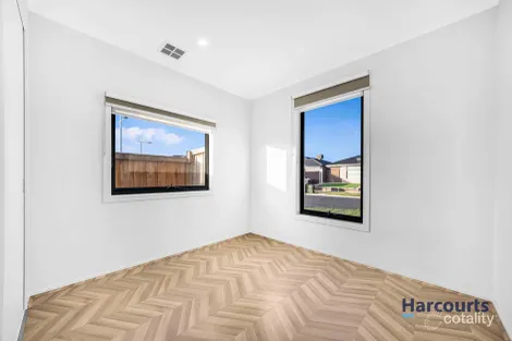 Property photo of 5 Rathmines Road Truganina VIC 3029