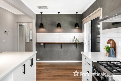 Property photo of 10 Wordsworth Street Mooroolbark VIC 3138