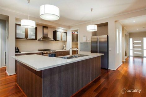 Property photo of 6 Anna Maree Place Caroline Springs VIC 3023