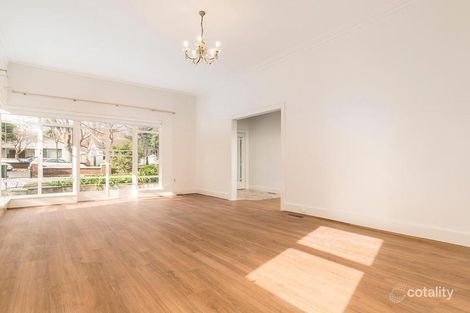 Property photo of 16 Boondara Grove St Kilda East VIC 3183
