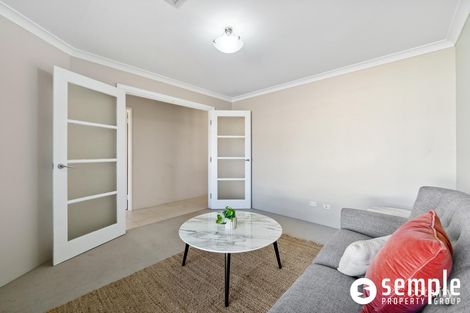 Property photo of 11 Southaven Green Success WA 6164