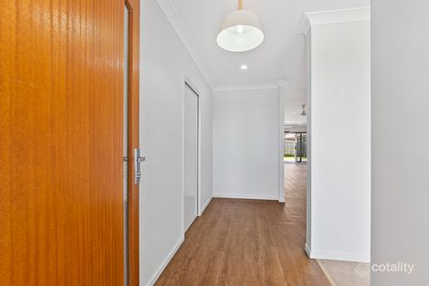 Property photo of 38 Waterfern Way Ripley QLD 4306