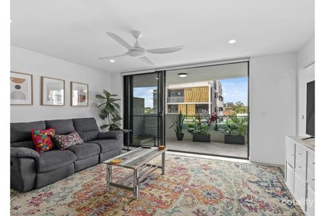 Property photo of 207/45-51 Latham Street Chermside QLD 4032