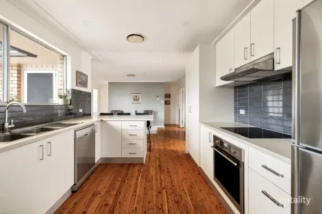 Property photo of 19 Seine Place Miranda NSW 2228