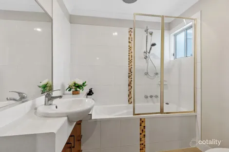 Property photo of 1/59 Buckland Road Everton Hills QLD 4053