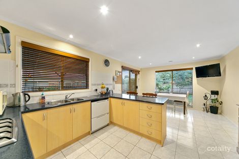 Property photo of 28 Raffindale Crescent Cranbourne West VIC 3977