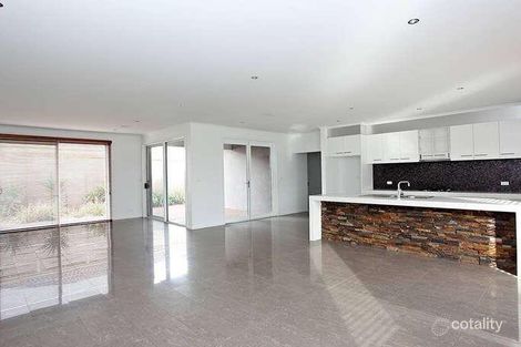 Property photo of 35 Georgia Crescent Werribee VIC 3030