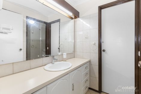 Property photo of 4 Crouch Court Dandenong North VIC 3175