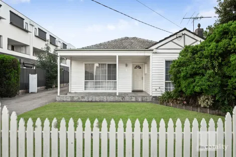 Property photo of 2 Eileen Street Hadfield VIC 3046