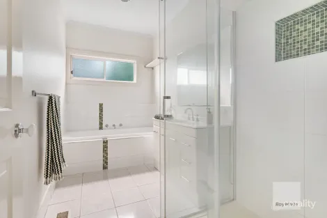 Property photo of 2 Eileen Street Hadfield VIC 3046