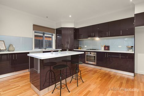 Property photo of 1/51 Roland Avenue Strathmore VIC 3041