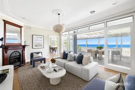 Property photo of 7 Tanderra Place Curl Curl NSW 2096