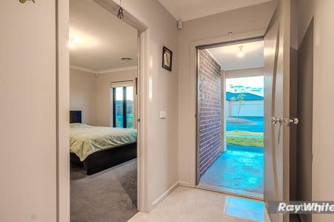 Property photo of 16 Impression Avenue Tarneit VIC 3029