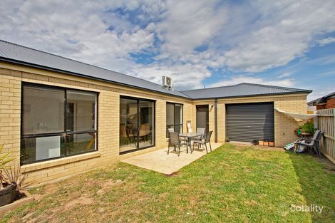 Property photo of 7 Billabong Avenue Sale VIC 3850