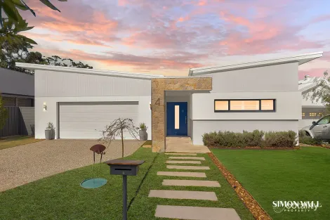Property photo of 4 Outrigger Drive Teralba NSW 2284