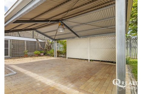 Property photo of 11 Clifton Crescent Durack QLD 4077