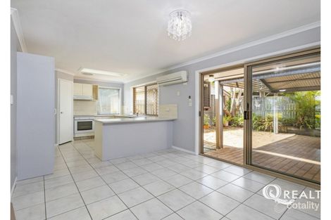 Property photo of 11 Clifton Crescent Durack QLD 4077