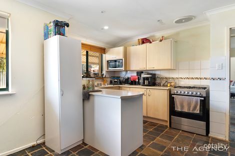 Property photo of 4 Kurrajong Place Safety Bay WA 6169