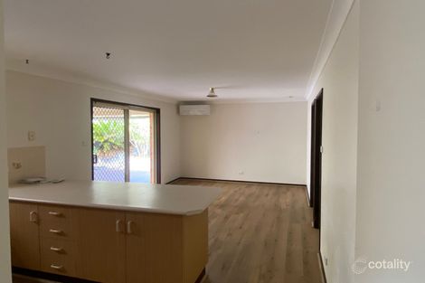 Property photo of 12 Endeavour Close Woodrising NSW 2284