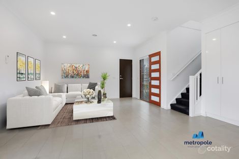 Property photo of 2/18 Bossington Street Oakleigh South VIC 3167