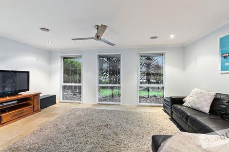 Property photo of 11 Willunga Court Berwick VIC 3806