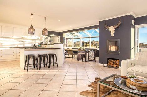 Property photo of 26 Eucalypt Rise Jerrabomberra NSW 2619