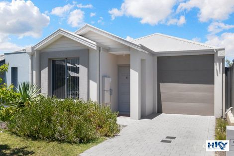 Property photo of 9 Grassholme Grange Aveley WA 6069