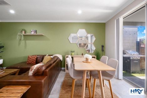 Property photo of 9 Grassholme Grange Aveley WA 6069