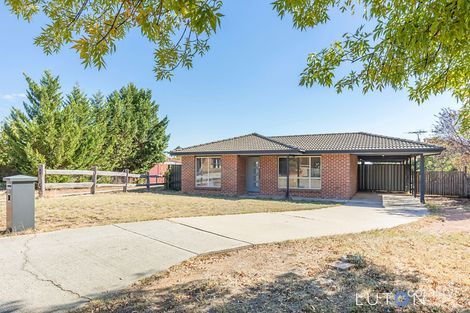 9 Ironbark Cres, Banks, ACT 2906