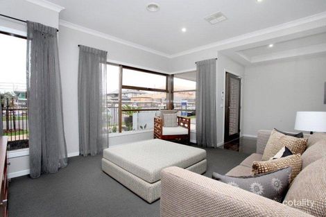 Property photo of 30 Mercantour Boulevard Tarneit VIC 3029