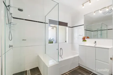 Property photo of 8 Doyle Place Pullenvale QLD 4069