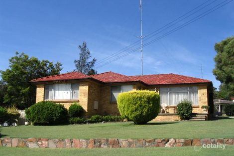 18 Granada Ave, Macquarie Hills, NSW 2285