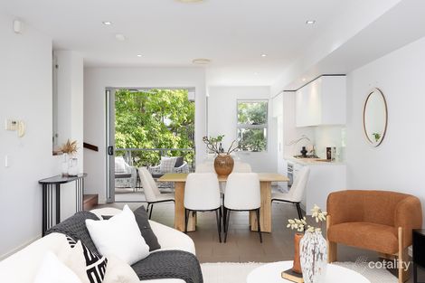 Property photo of 3/91 Mildmay Street Fairfield QLD 4103