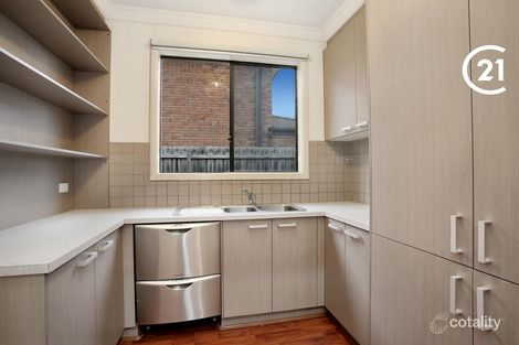 Property photo of 22 Dunferline Crescent Cranbourne VIC 3977