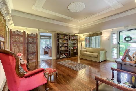 Property photo of 11 Mervyn Grove St Lucia QLD 4067
