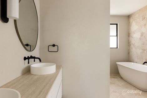 Property photo of 32 Long Street Camp Hill QLD 4152