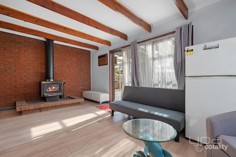 Property photo of 11 Perry Close Melton VIC 3337