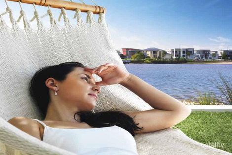 Property photo of 19 Headland Drive Birtinya QLD 4575