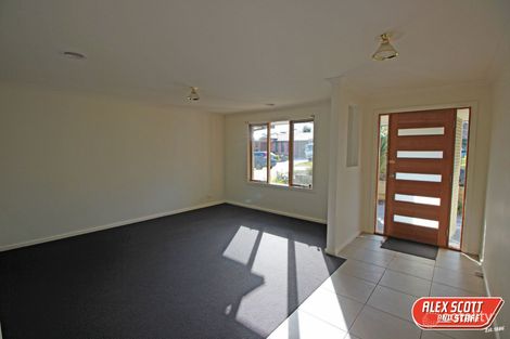 Property photo of 38 Windermere Boulevard Pakenham VIC 3810