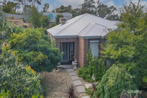 Property photo of 18 Pine Street Eaglehawk VIC 3556