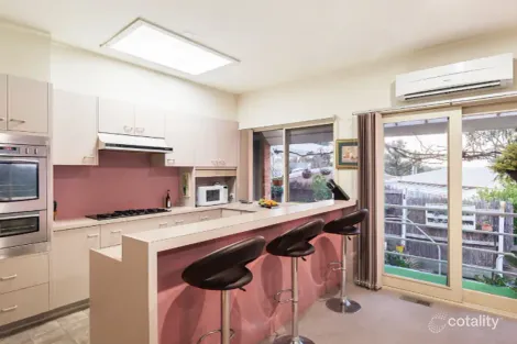 Property photo of 6 Ramsay Close Doncaster East VIC 3109