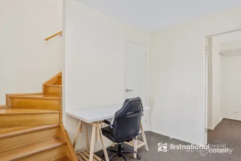 Property photo of 2/37 Ineke Drive Kingston TAS 7050